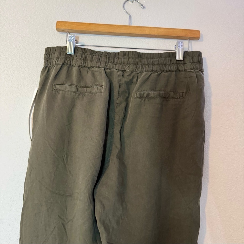 New Caslon Olive Green Women's Joggers Small - Picture 8 of 14